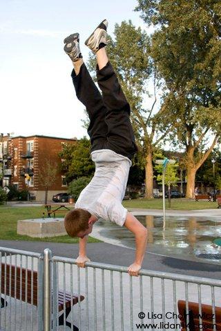 Rail Handstand 