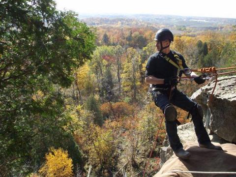 rapelling (80ft)