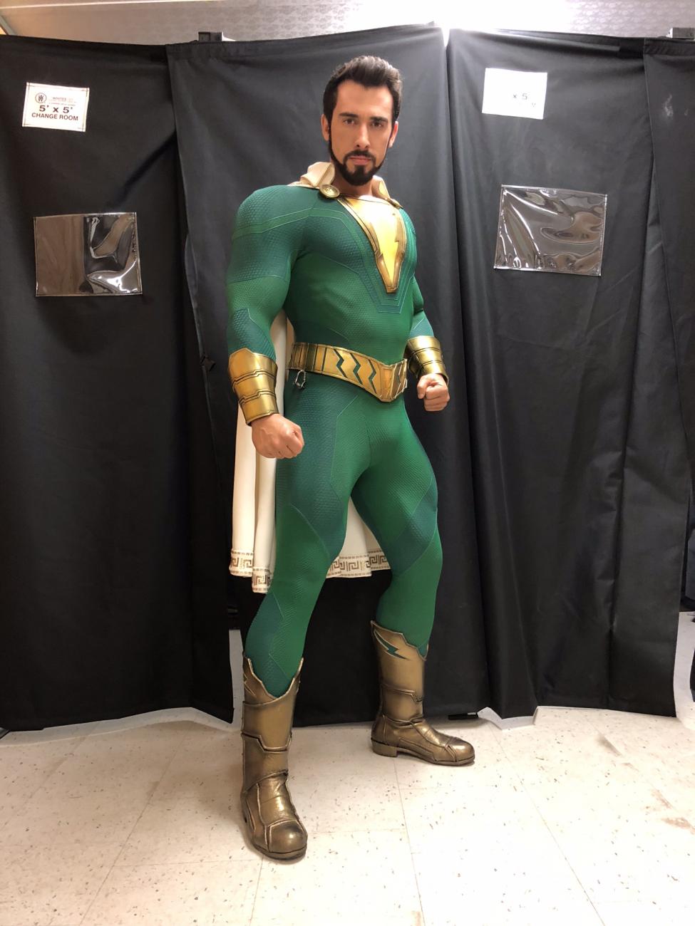 wagon Lieve cap SHAZAM! Pedro Pena Stunt Double (DJ Cotrona) | StuntList